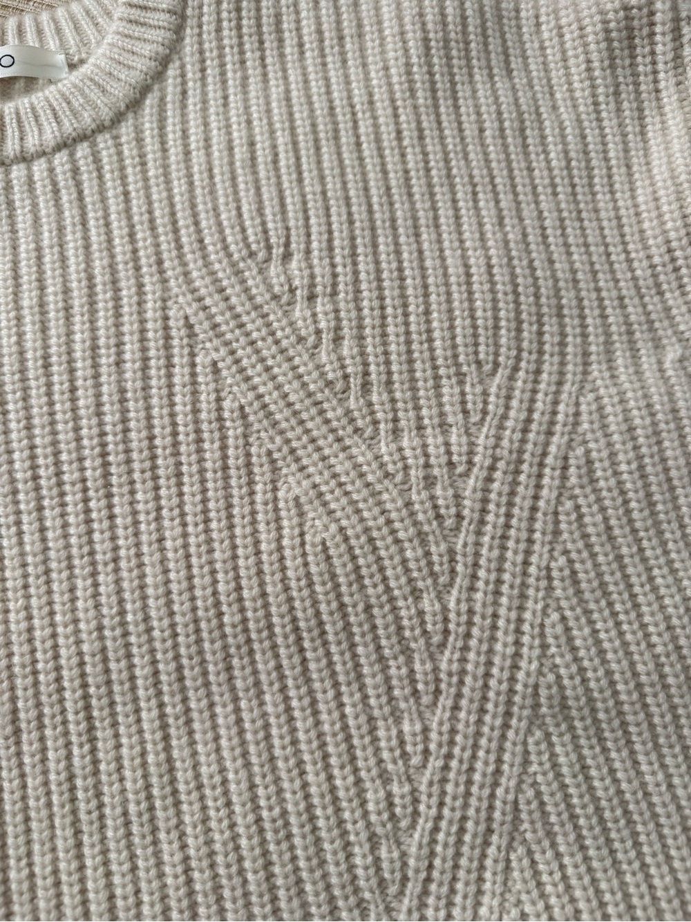 CO Crewneck Sweater NWOT 100% Cashmere * PRISTINE * WORN ONCE* HOT DEAL $99 🔥🔥🔥 - Picture 8 of 12